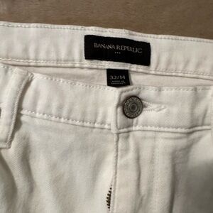 White banana republic factory Bermuda shorts size 14